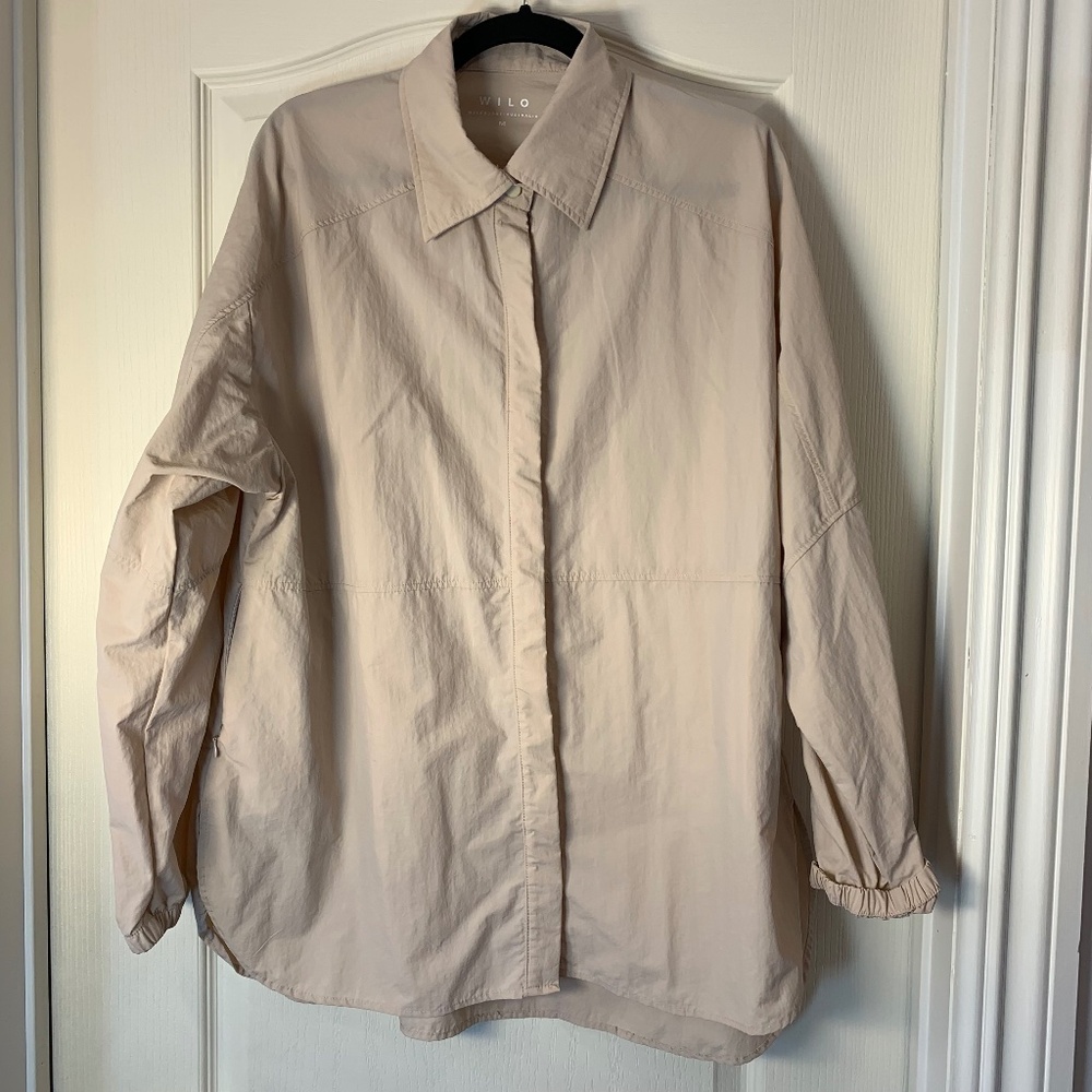 WILO Melbourne Overshirt Jacket Cream Nylon‎ Snap Shirt Jacket Women M